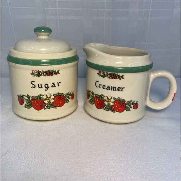 SHEFFIELD STRAWBERRIES 'N CREAM STONEWARE. HARD TO FIND. SUGAR & CREAMER" - Picture 6 of 11